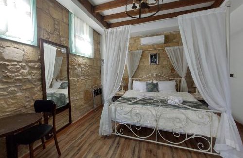 Yenisehir Hotel | Hotel Valide Hanim Konak