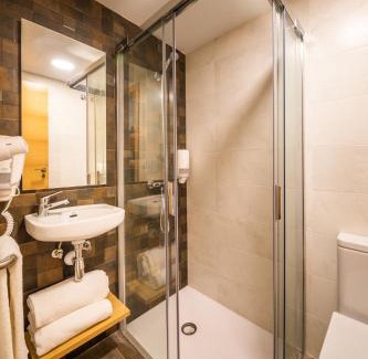 Desamparados Hotel | Hotel Vas Vitoria AutoCheckIn