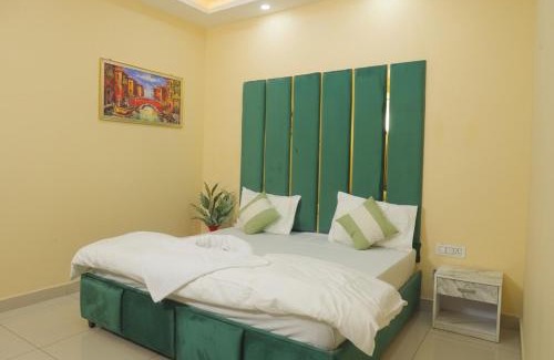 Delhi Hotel | hotel vcr inn