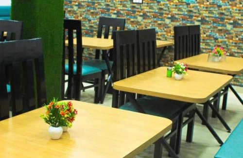 Delhi Hotel | Hotel VCR INN