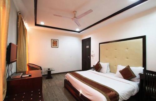 Safdarjung Enclave Hotel | HOTEL VEER PALACE