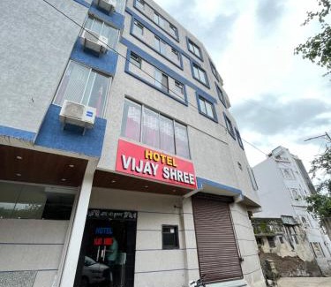 Nathdwara Hotel | Hotel Vijay shree I opposite shreenathji temple 100mtr away 966o9o1oo6