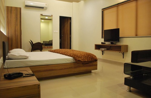 Surat Hotel | Hotel Vijya laxmi Rooms and Banquet Hall