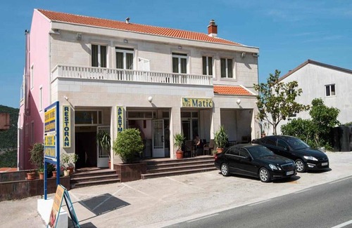 Neum Apartment | Hotel Villa Matić/Dbl B&B with Sea View
