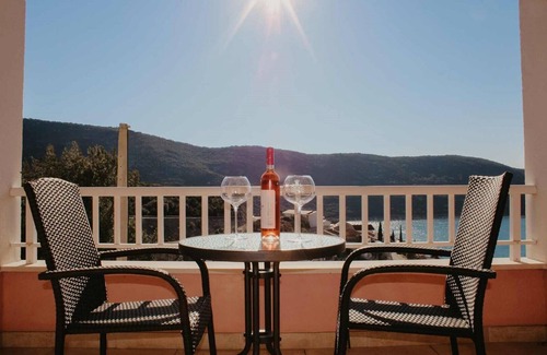 Neum Apartment | Hotel Villa Matić/Dbl B&B with Sea View