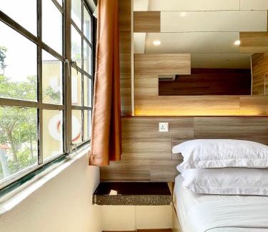 Kemayan Square Hotel | Hotel Villa