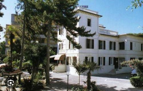 Senigallia Hotel | Hotel VILLA PINA