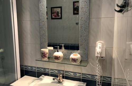 Syzran Hotel | Hotel Vinoghrad