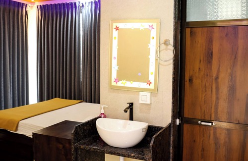 Devbag Hotel | Hotel VR Rudra Residency