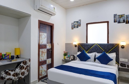 Sector 27 Hotel | Hotel Warm Welcome Inn Noida Sector 26