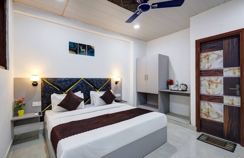 Sector 27 Hotel | Hotel Warm Welcome Inn Noida Sector 26