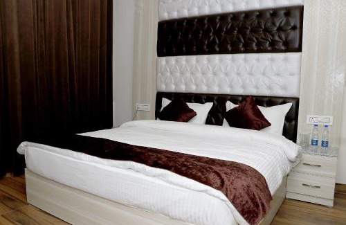 Zirakpur Hotel | hotel wasat