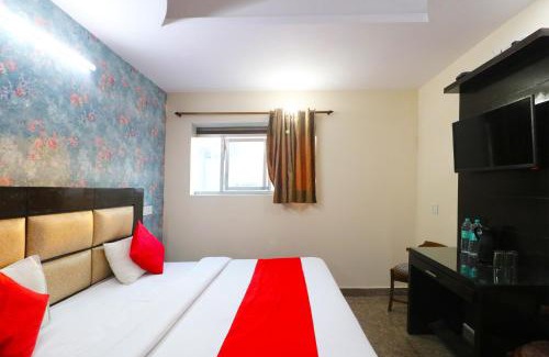 Jangpura House | Hotel Westend Holiday Home 5 mint from Nizamuddin Railway Station