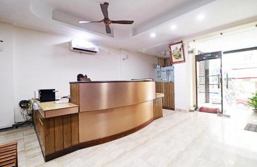 Jangpura House | Hotel Westend Holiday Home 5 mint from Nizamuddin Railway Station