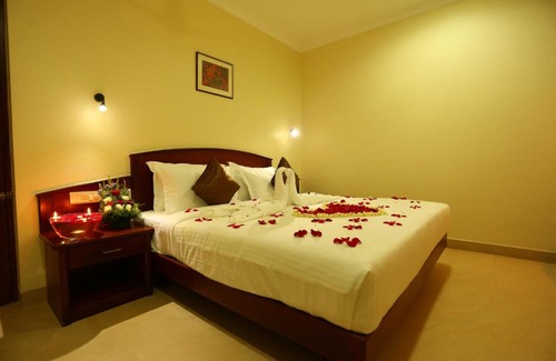 Cherai Hotel | Hotel White City