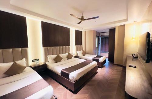 Wellington Pier Hotel | Hotel White Pearl - Colaba Mumbai