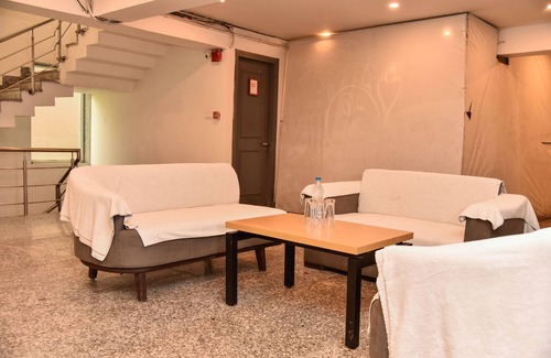 Pitampura Hotel | Hotel White Saffron