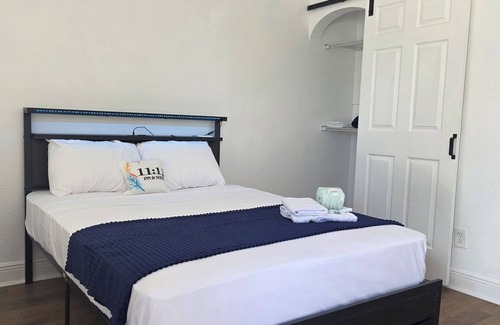 Campbell Hotel | Hotel with AC & WiFi in Kissimmee