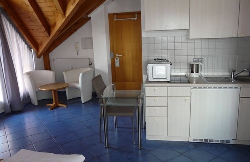 Flein Hotel | Hotel Wo Der Hahn Kräht