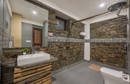 Shimla Hotel | Hotel Wood Winds - A Best Valley View Hotel