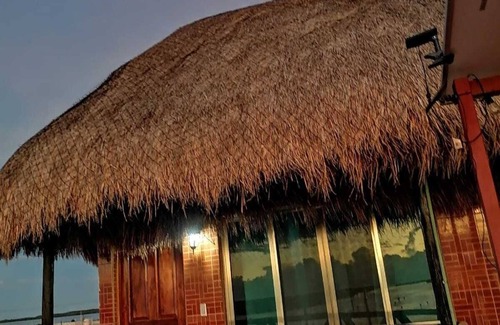 Rio Lagartos House | Hotel y Restaurante Macumba