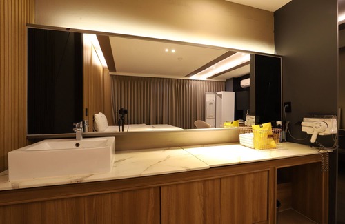 Seongnae-dong Hotel | Hotel Yeogiuhtte Daegu Station