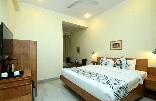 Tonk Road Hotel | Hotel Yulia- Le Amour Inn