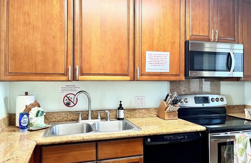 Kihei Condo | Hotel-zoned Maui True Paradise - Menehune Shores 227