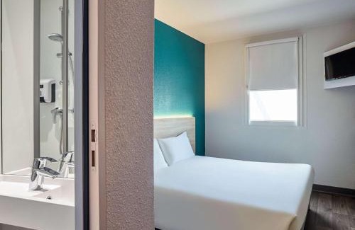 Courcouronnes Hotel | hotelF1 Evry A6