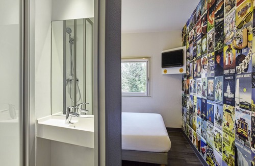 Quartier du Petit-Montrouge Hotel | hotelF1 Paris Porte de Châtillon