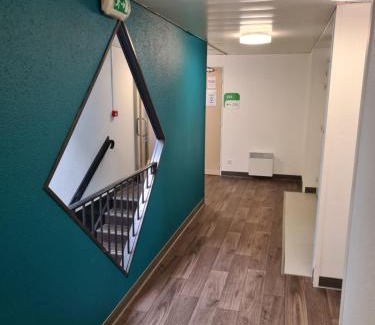 Pontarlier Hotel | hotelF1 Pontarlier