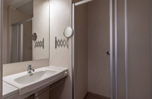 Alvsbyn Hotel | Hotell Villa Sparta