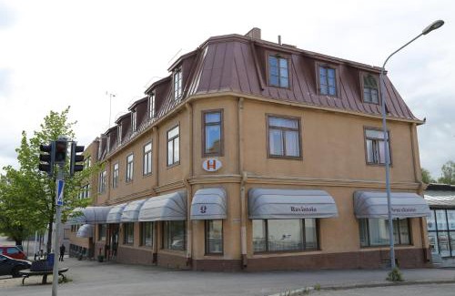 Iisalmi Hotel | Hotelli Iisalmen Seurahuone