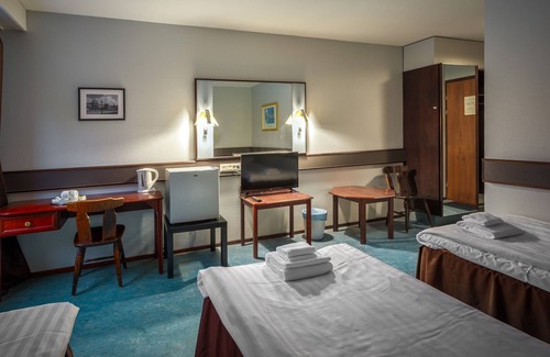 Karhula Hotel | Hotelli Leikari