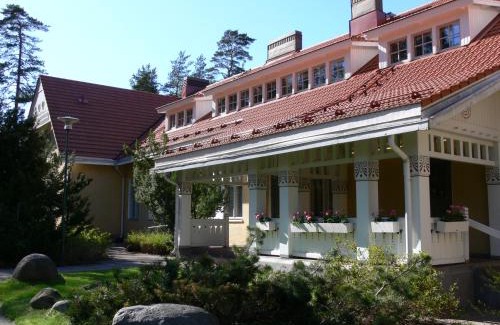 Kauniainen Apartment | Hotelli Tiiliriihi