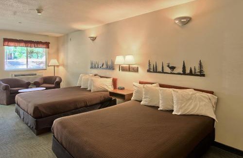 Bellaire Hotel | Hotels in Bellaire, MI, USA