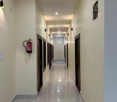 Ayodhya Hotel | Hotels in India