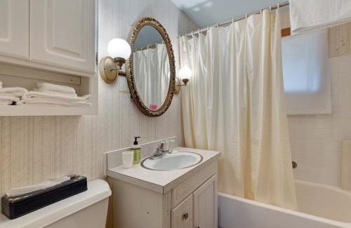 Rhinelander House | Hotter's Cabin