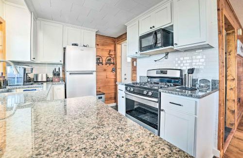 Prudenville House | Houghton Lake Cottage with New Private Deck!