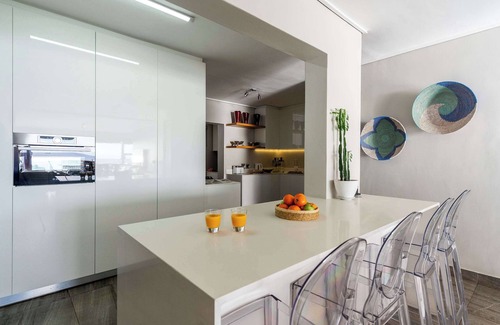 Camps Bay Apartment | Houghton Views - Camps Bay Apt, Pool, Ocean Views
