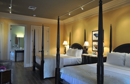 Darrow Bed & Breakfast | Houmas House Plantation and Gardens