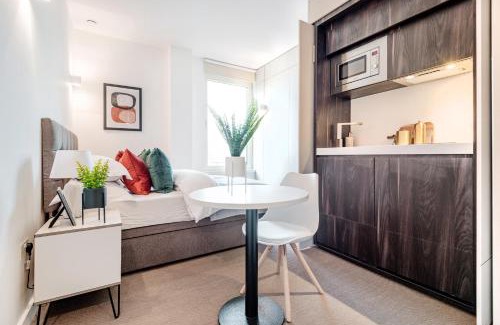 London Borough of Hounslow Apartment | Hounslow Central Studio Aparments