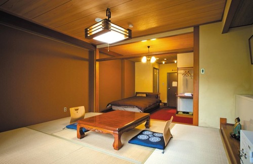Kamikawa House | Houraku