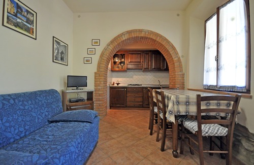 Montecatini Val di Cecina Apartment | House with Wifi and swimming pool