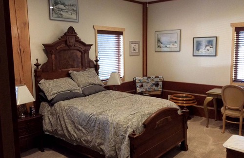 Elk City House | House ∙ 1 bedroom ∙ 2 guests