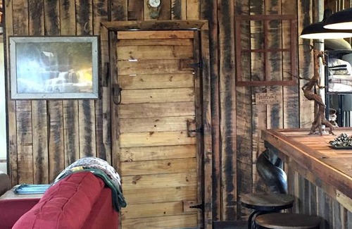 Fort Gay House | House ∙ 1 bedroom ∙ 6 guests