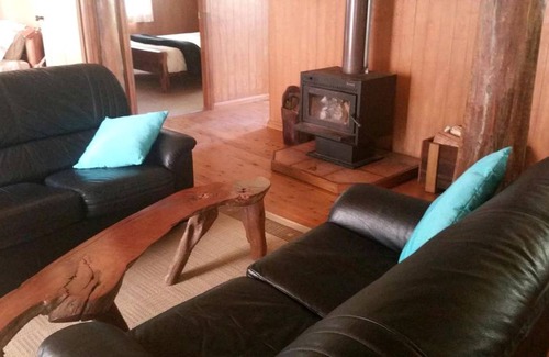 Upper Allyn House | House ∙ 1 bedroom ∙ 4 guests