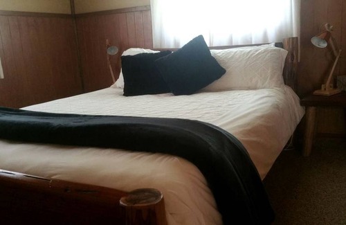 Upper Allyn House | House ∙ 1 bedroom ∙ 4 guests