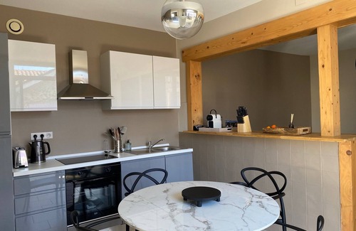 La Teste-de-Buch House | House 10 minutes from the beach sleeps 6