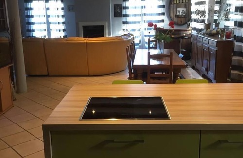 Aubord House | House 140m² with garden and pool